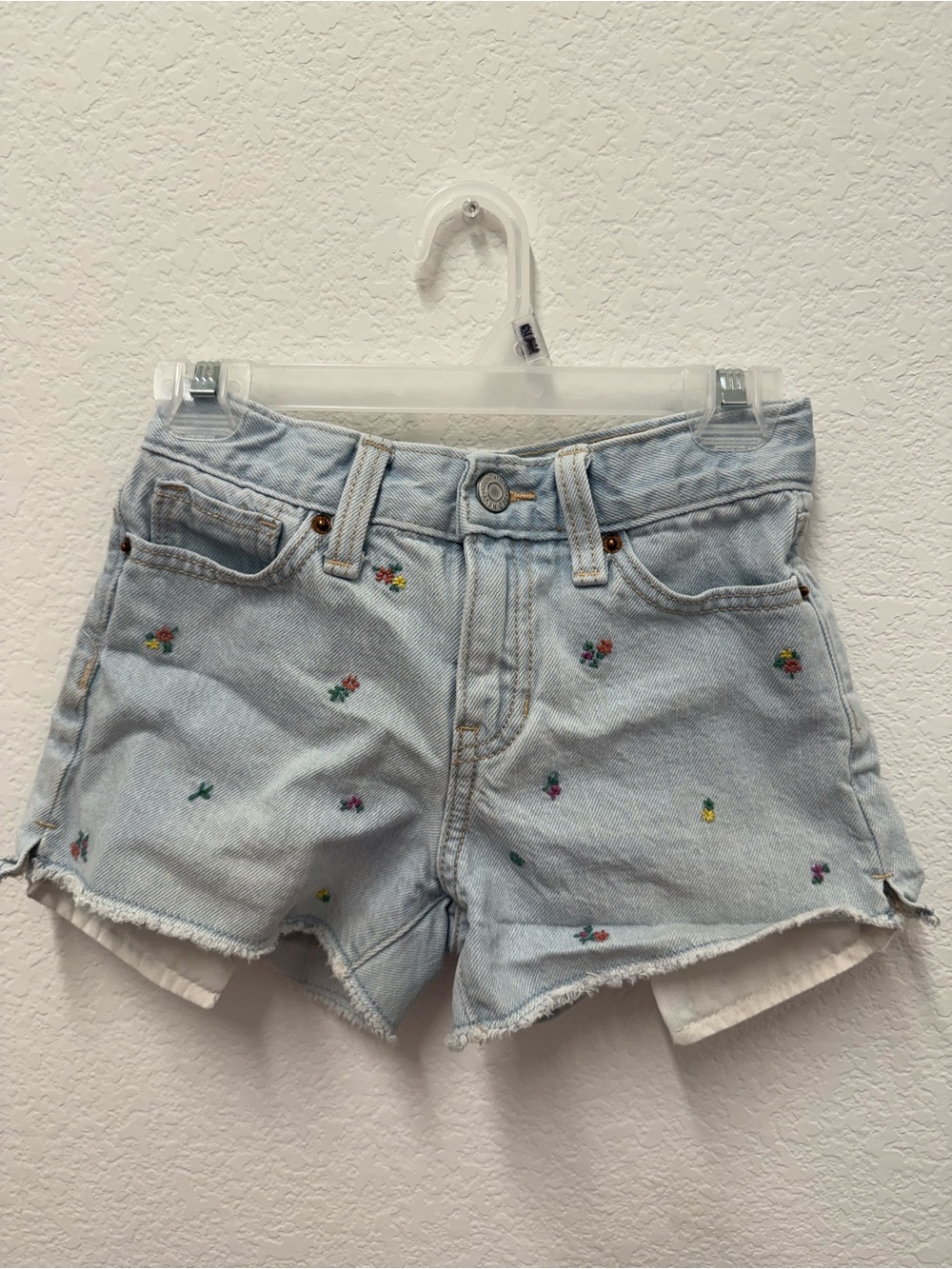 Old Navy Light Blue Embroidered Denim Shorts - Women